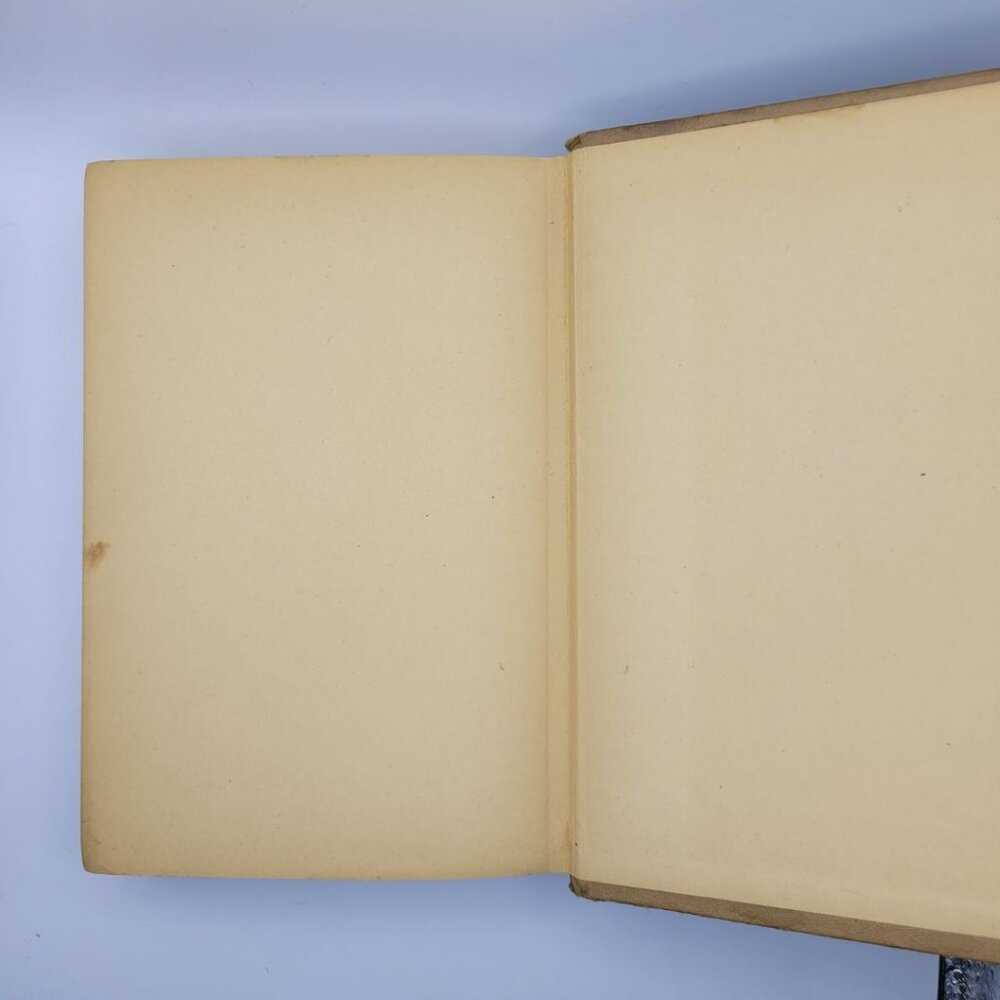 The Case Howling Dog Book 1934 Erle Stanley Gardner 1946‎ Hardcover Triangle - Picture 6 of 11